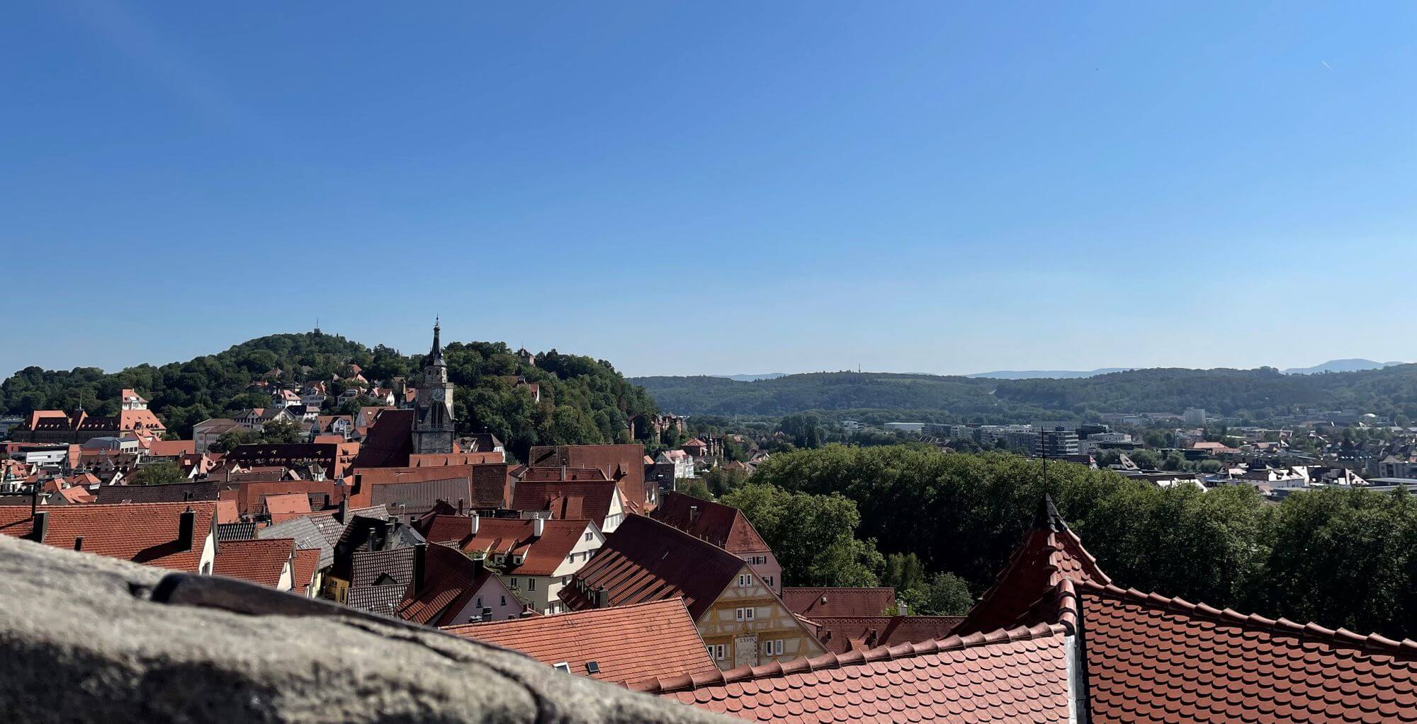 Blick von Schloss Hohentübingen über die Stadt Tübingen