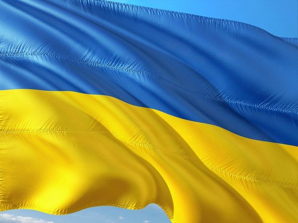 Gemeinsamer Antrag: Grüne, CDU, SPD und FDP wollen die demokratische Ukraine stärken und Flüchtenden Schutz bieten